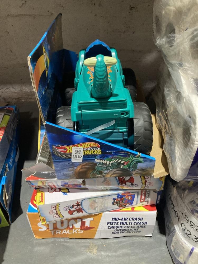 Lot 1587  
            Chesterfield SR45 - Parcel Delivery Only 

                
4X ASSORTED TOYS TO INCLUDE HOT WHEELS MONSTER TRUCK MEGA WREX (LOCATION: A3)