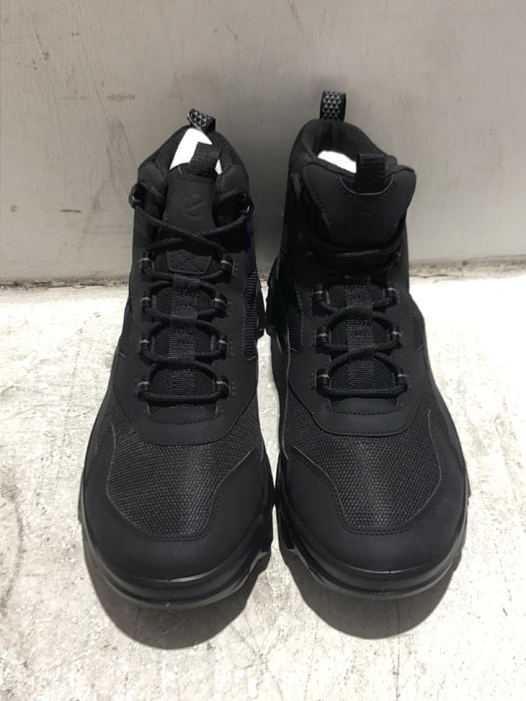 Lot 1618  
            Chesterfield SR45 - Parcel Delivery Only 

                
ECCO MID GTX BOOTS IN BLACK SIZE 10.5 (LOCATION: A5)