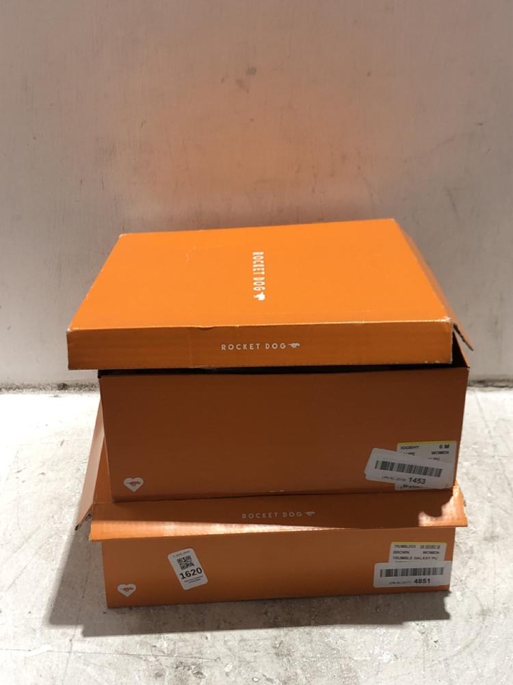 Lot 1620  
            Chesterfield SR45 - Parcel Delivery Only 

                
ROCKETDOG WOMENS TRUMBLE GALAXY PU BOOTS IN BROWN SIZE 5 TO INCLUDE ROCKETDOG WOM...