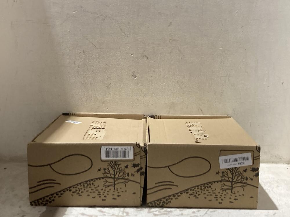 Lot 1643  
            Chesterfield SR45 - Parcel Delivery Only 

                
SKETCHERS EXTRA WIDE FIT BLACK SHOES SIZE 8 TO INCLUDE SKETCHERS TRAINERS IN BLAC...