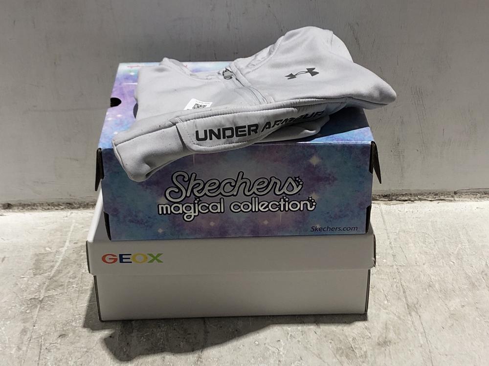 Lot 1646  
            Chesterfield SR45 - Parcel Delivery Only 

                
3 X ASSORTED KIDS BRANDED SHOES/CLOTHING TO INCLUDE UNDER ARMOUR LIGHT GREY 1/4 Z...