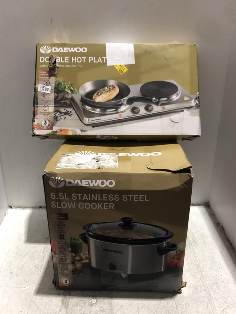 Lot 1653  
            Chesterfield SR45 - Parcel Delivery Only 

                
DAEWOO 6.5L STAINLESS STEEL SLOW COOKER TO INCLUDE DAEWOO DOUBLE HOT PLATE (LOCAT...