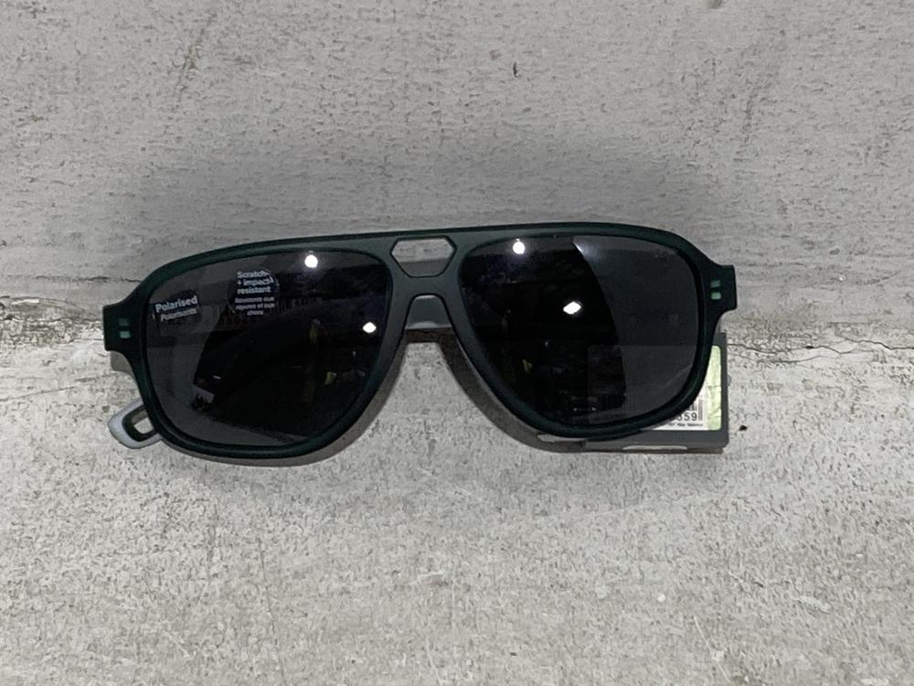 Lot 1672  
            Chesterfield SR45 - Parcel Delivery Only 

                
4 X ASSORTED PAIR OF SUNGLASSES TO INCLUDE NEW BALANCE GLASSES IN NAVY/LIME GREEN...