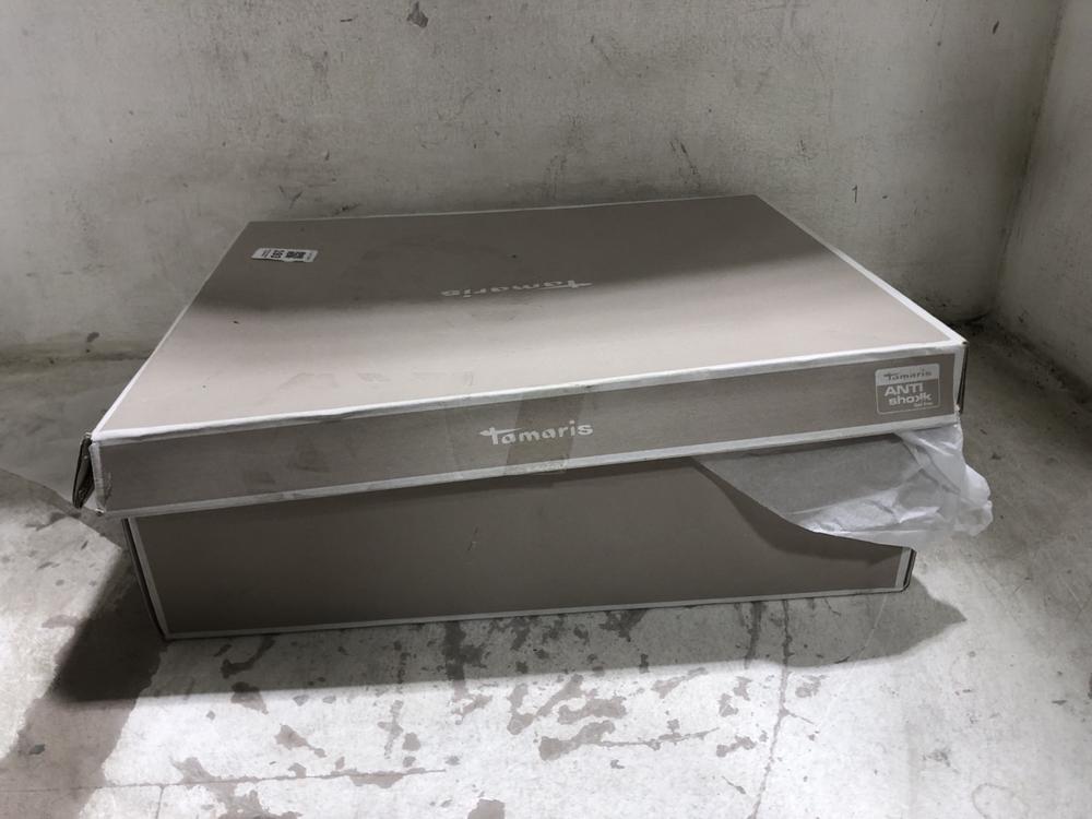 Lot 193  
            Chesterfield SR45 - Parcel Delivery Only 

                
TAMARIS WORTMANN TAUPE EU37 (LOCATION: F4)