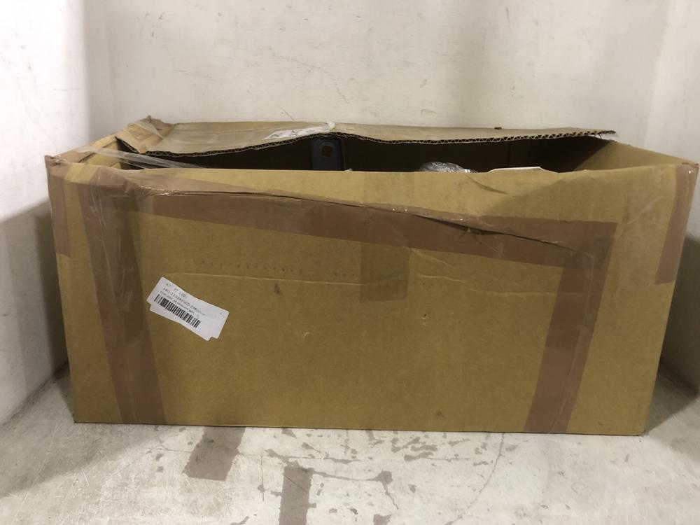 Lot 196  
            Chesterfield SR45 - Parcel Delivery Only 

                
OS HEADLAMP VITO 471 22 2201 (LOCATION: F5)