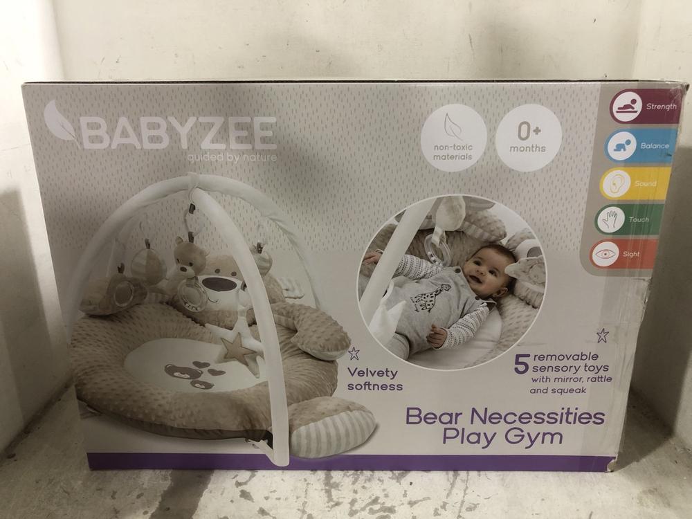 Lot 201  
            Chesterfield SR45 - Parcel Delivery Only 

                
BABYZEE BEAR NECESSITIES PLAY GYM (LOCATION: F5)