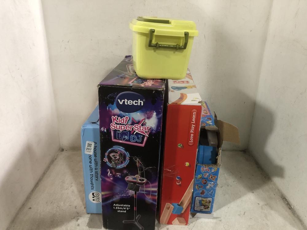 Lot 207  
            Chesterfield SR45 - Parcel Delivery Only 

                
5X ASSORTED TOYS TO INCLUDE VTECH KID SUPERSTAR (LOCATION: F5)