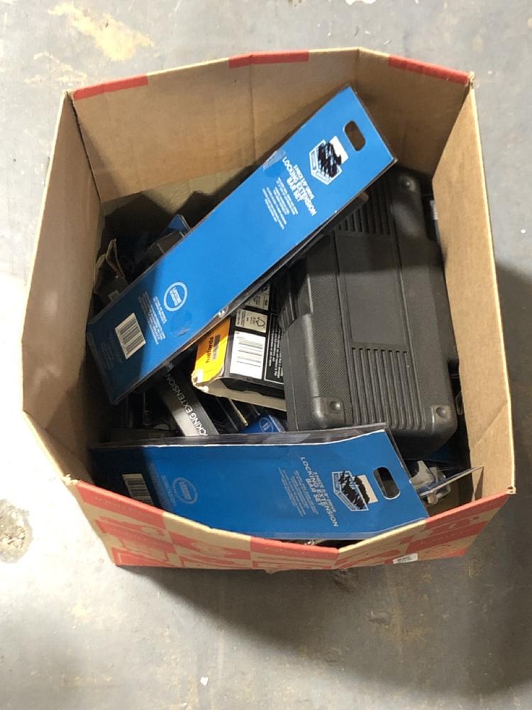Lot 409  
            Chesterfield SR45 - Parcel Delivery Only 

                
BOX OF ASSORTED TOOLS TO INCLUDE 17 PIECE TORX BIT SET (LOCATION: F9)