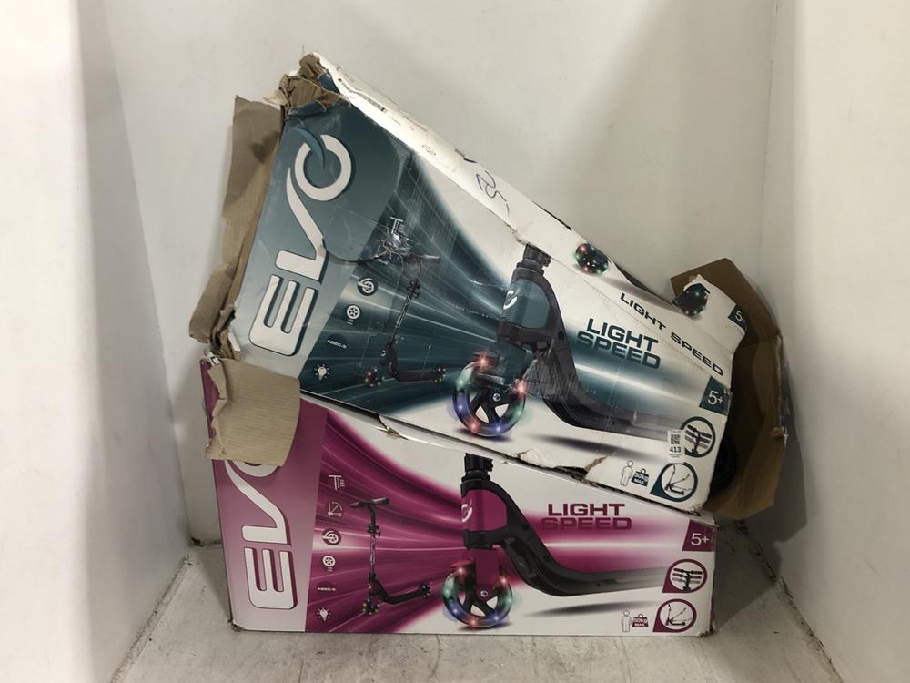 Lot 413  
            Chesterfield SR45 - Parcel Delivery Only 

                
BLUE EVO LIGHT SPEED KIDS SCOOTER TO INCLUDE PINK EVO LIGHT SPEED KIDS SCOOTER (L...