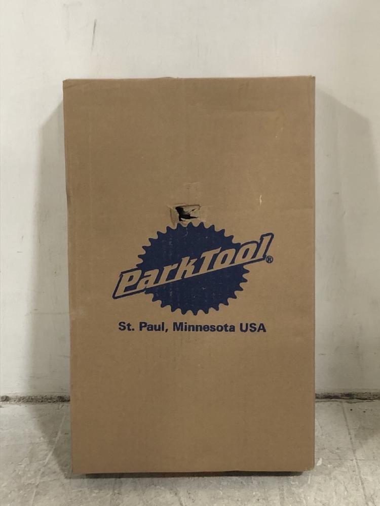 Lot 415  
            Chesterfield SR45 - Parcel Delivery Only 

                
PARKTOOL HHP-2 CUP BEARING PRESS ORIGINAL RRP £245 (LOCATION: F9)