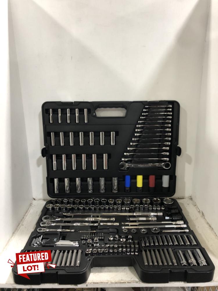 Lot 416  
            Chesterfield SR45 - Parcel Delivery Only 

                
BLACK EDITION 200 PIECE SOCKET SET ORIGINAL RRP £440 (LOCATION: F9)