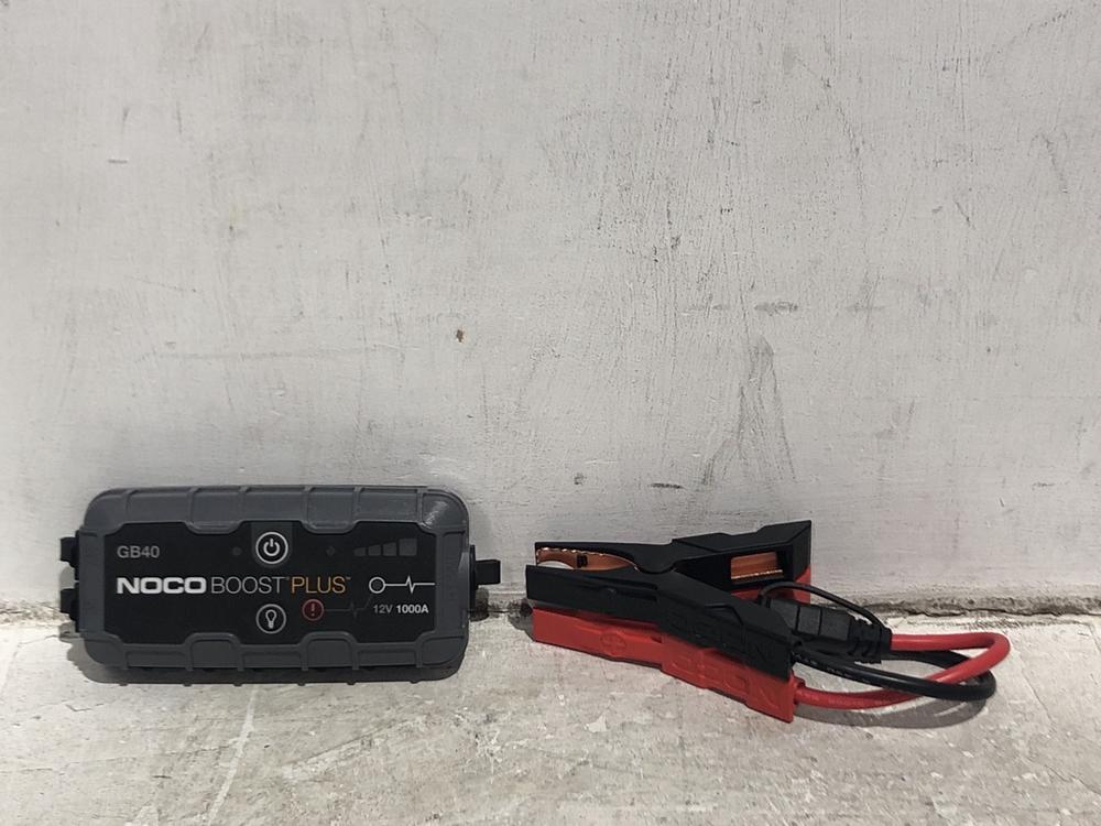Lot 41  
            Chesterfield SR45 - Parcel Delivery Only 

                
NOCO BOOST GB40 LITHIUM JUMP STARTER ORIGINAL RRP £115 (LOCATION: B2)