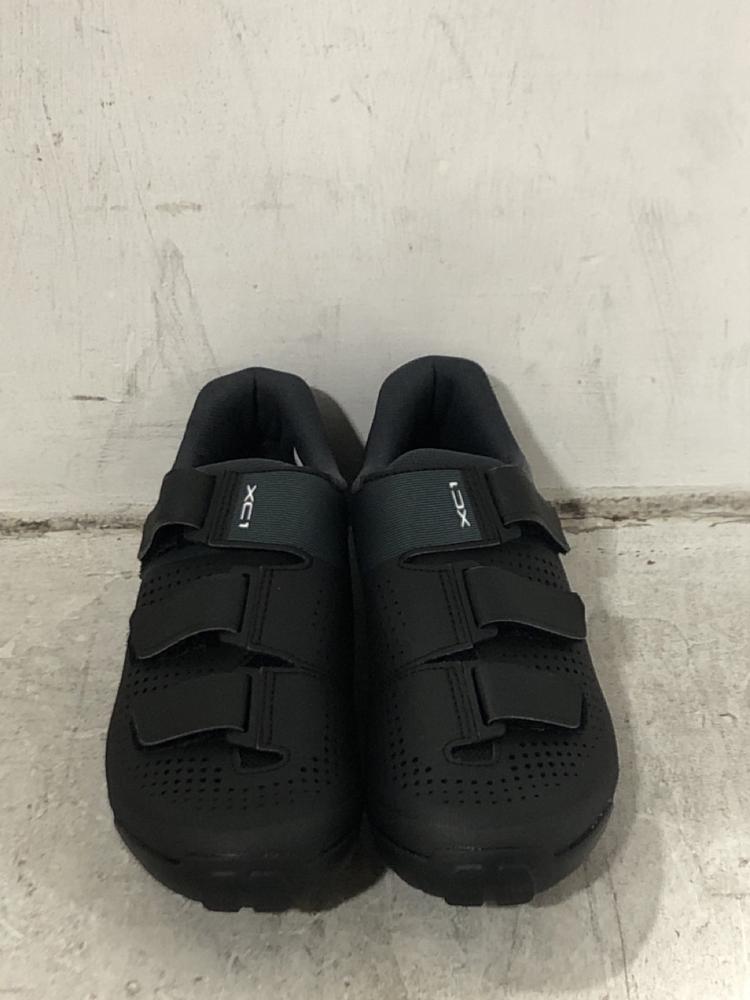 Lot 436  
            Chesterfield SR45 - Parcel Delivery Only 

                
SHIMANO XCW1 CYCLING SHOES EUR 40 (LOCATION: F10)