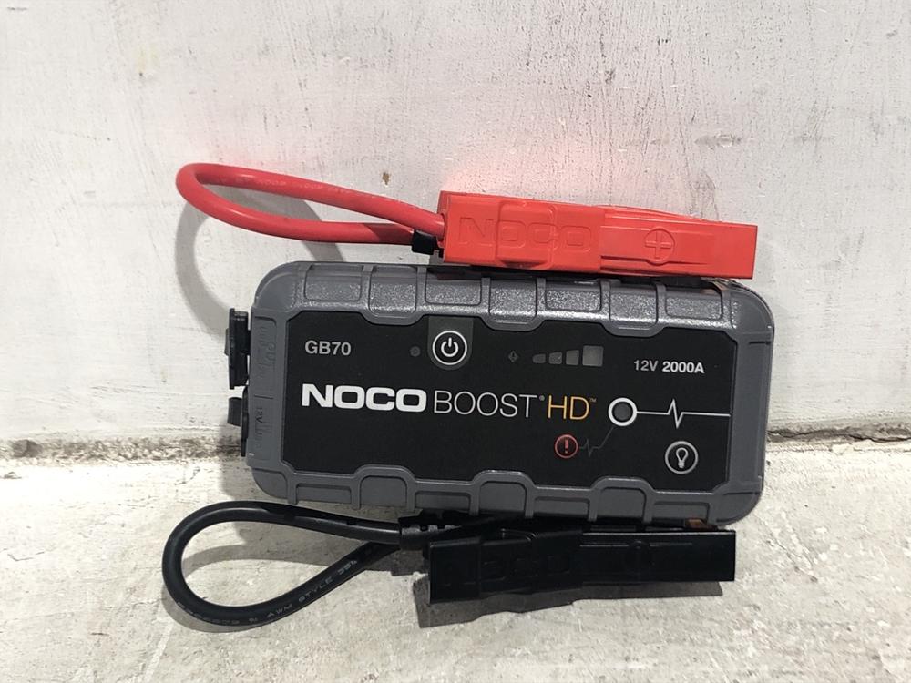 Lot 43  
            Chesterfield SR45 - Parcel Delivery Only 

                
NOCO BOOST GB70 LITHIUM JUMP STARTER ORIGINAL RRP £199 (LOCATION: B2)