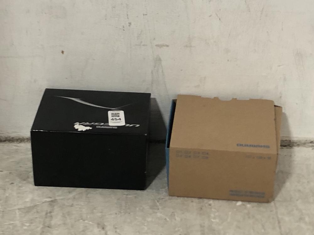 Lot 454  
            Chesterfield SR45 - Parcel Delivery Only 

                
SHIMANO ULTEGRA RD-R8000-GS MAX 34T DERAILIER TO INCLUDE TOURNEY TX 8 SPEED DERAI...