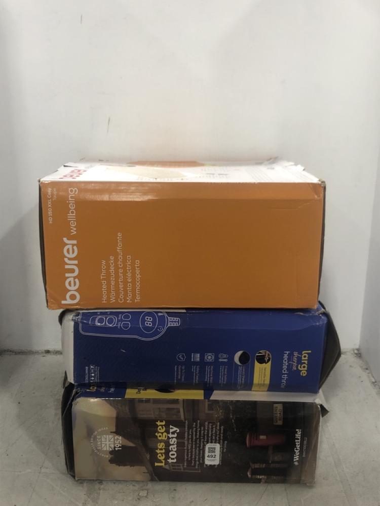 Lot 492  
            Chesterfield SR45 - Parcel Delivery Only 

                
3X ASSORTED ELECTRIC BLANKETS TO INCLUDE BEURER WELLBEING HEATED THROW (LOCATION:...