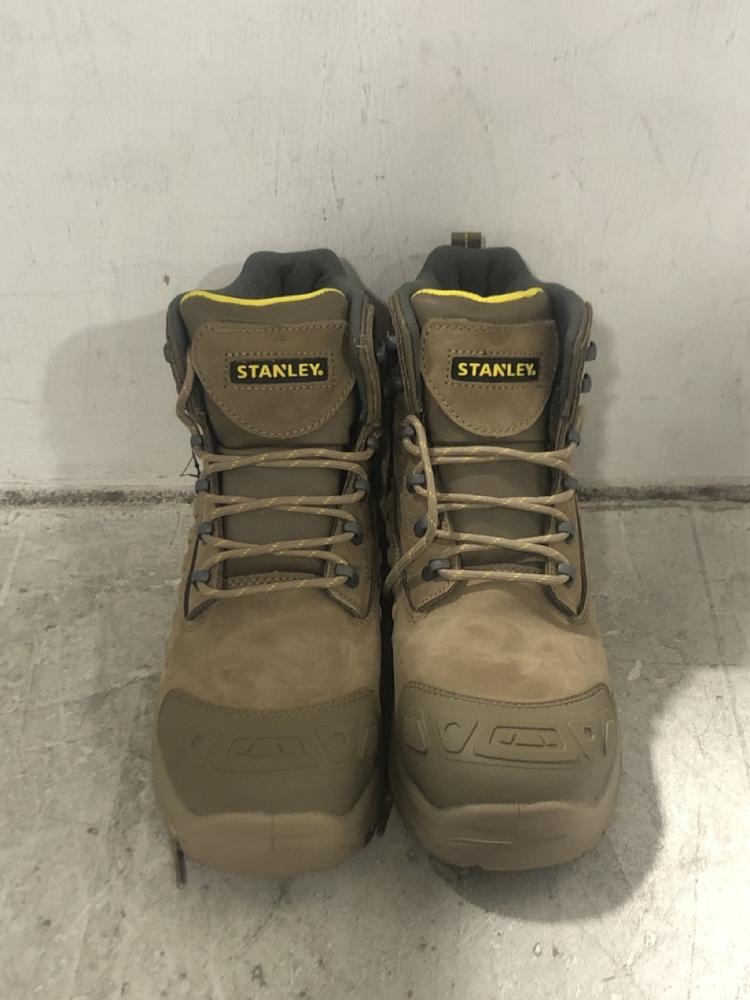 Lot 499  
            Chesterfield SR45 - Parcel Delivery Only 

                
STANLEY VORTEX SAFETY BOOTS UK SIZE 8 (LOCATION: E2)