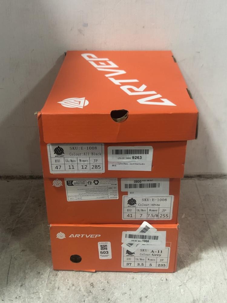 Lot 503  
            Chesterfield SR45 - Parcel Delivery Only 

                
3X ASSORTED CYCLING SHOES TO INCLUDE ARTVEP A-11 MENS CYCLING SHOES GREY UK 3.5 (...