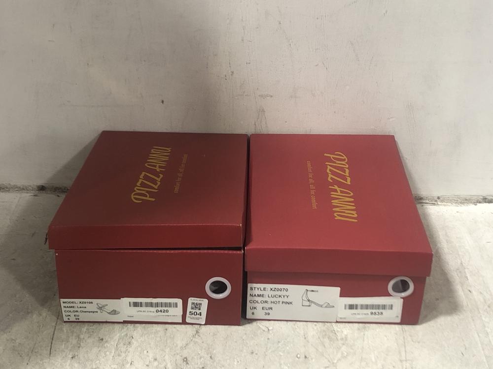 Lot 504  
            Chesterfield SR45 - Parcel Delivery Only 

                
PIZZ ANNU LENA XZ0106 UK SIZE 6 TO INCLUDE PIZZ ANNU LUCKYY XZ0070 UK SIZE 6 (LOC...