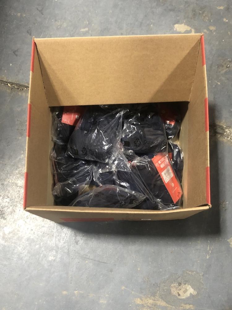 Lot 532  
            Chesterfield SR45 - Parcel Delivery Only 

                
11X ASSORTD ASSORTED SPEEDO TO INCLUDE SPEEDO END +MEDALIST JF NAVY GB 5-6 YEARS ...