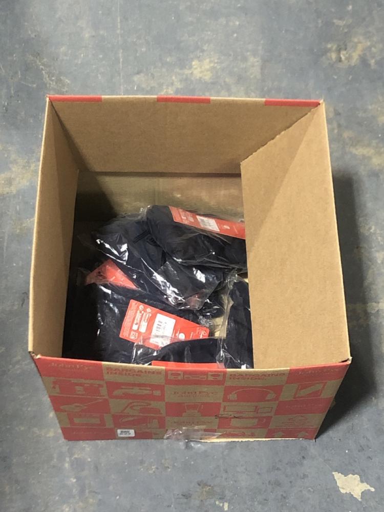 Lot 533  
            Chesterfield SR45 - Parcel Delivery Only 

                
8X ASSORTED SPEEDO TO INCLUDE SPEEDO END + MEDALIST JF NAVY GB 5-6 YEARS (LOCATIO...