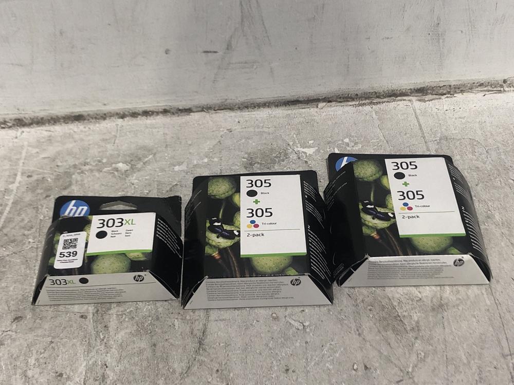 Lot 539  
            Chesterfield SR45 - Parcel Delivery Only 

                
3X ASSORTED HP PRINTER CARTRIDGES TO INCLUDE HP 303 XL INK CARTRIDGE BLACK (LOCAT...