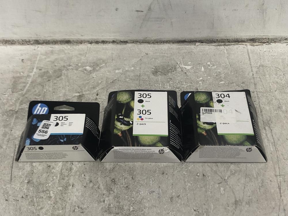 Lot 556  
            Chesterfield SR45 - Parcel Delivery Only 

                
3X ASSORTE HP INK CARTRIDGES TO INCLUDE HJP 305 BLACK INK CARTRIDGE (LOCATION: E3)