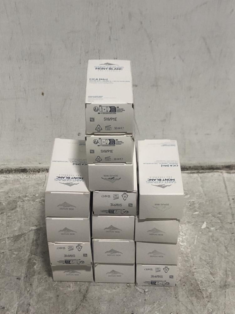 Lot 570  
            Chesterfield SR45 - Parcel Delivery Only 

                
15X SAINT-GERVAIS MONT BLANC CICA SMOOTHES,REPAIRS ,RECONSITUTES 50ML (LOCATION: E3)