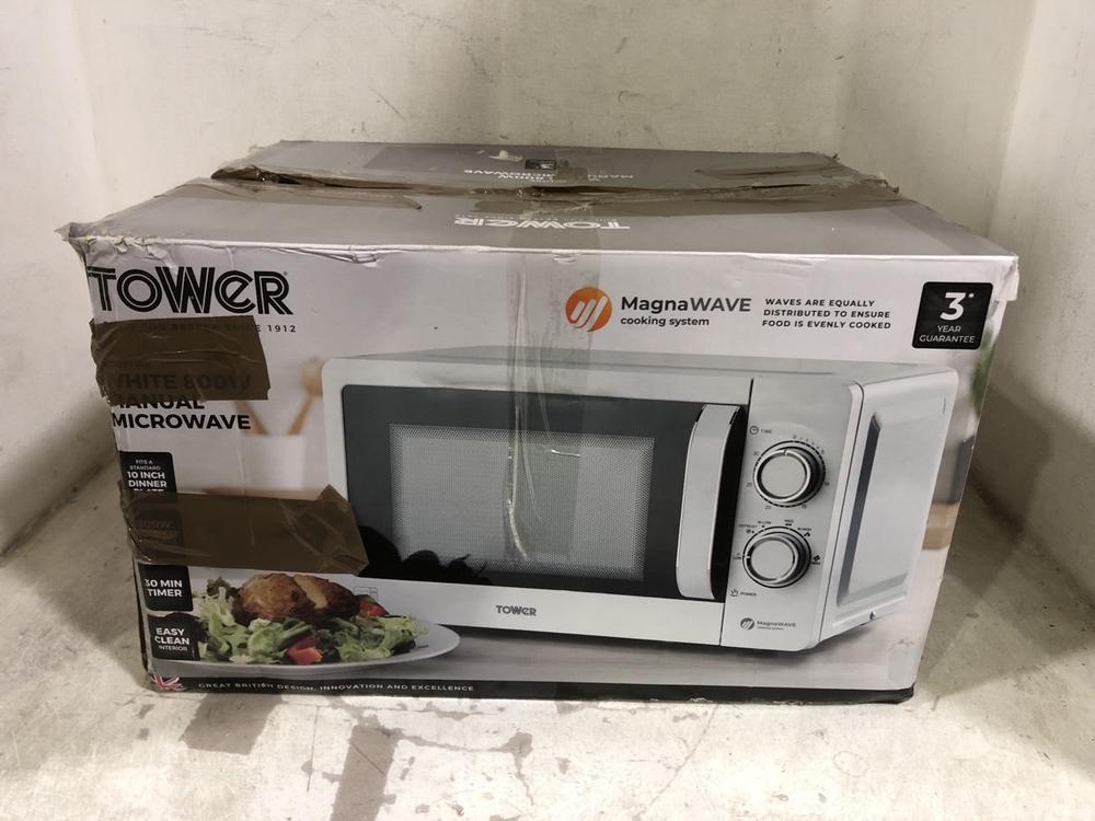 Lot 597  
            Chesterfield SR45 - Parcel Delivery Only 

                
TOWER WHITE 800W MANUAL MICROWAVE (LOCATION: E4)