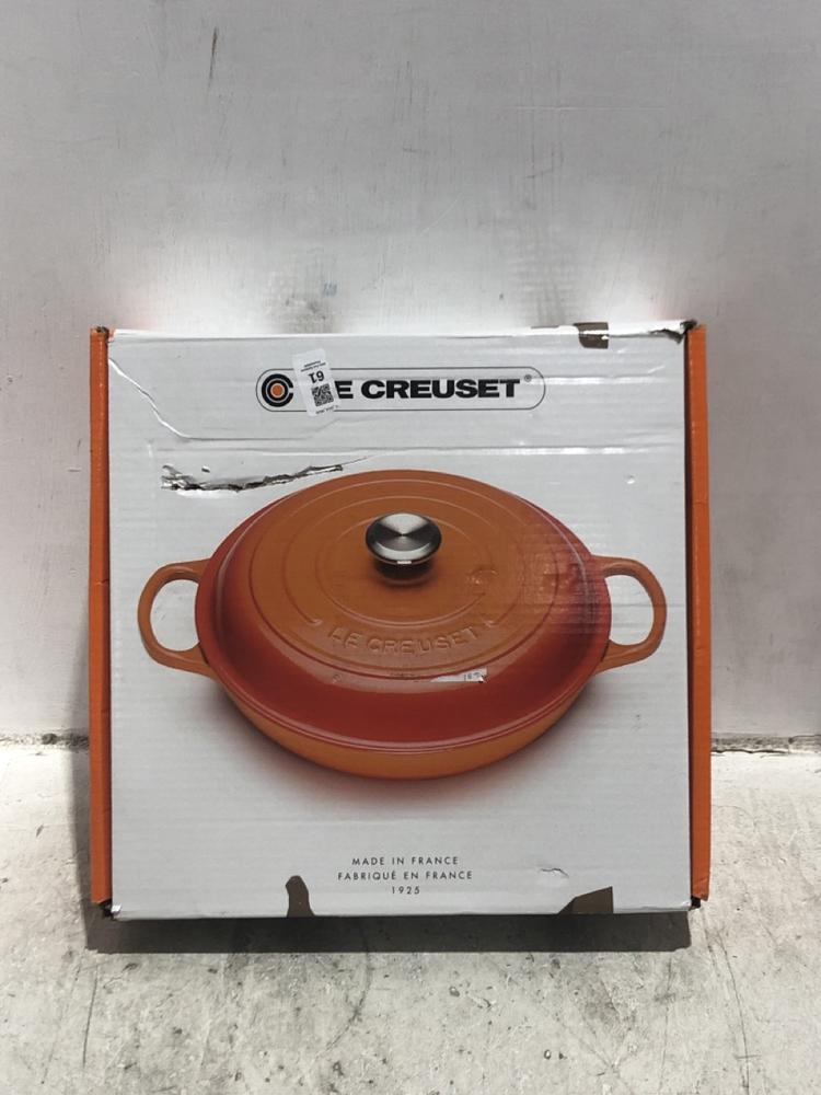 Lot 61  
            Chesterfield SR45 - Parcel Delivery Only 

                
LE CREUSET SIGNATIURE CASSEROLE/BRAISER 30CM ORIGINAL RRP £319 (LOCATION: B2)