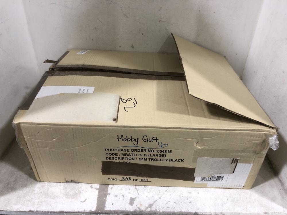 Lot 655  
            Chesterfield SR45 - Parcel Delivery Only 

                
HOBBY GIFT DELUXE LARGE SEWING MACHINE BAG WITH COLLAPSIBLE TROLLEY (LOCATION: E6)