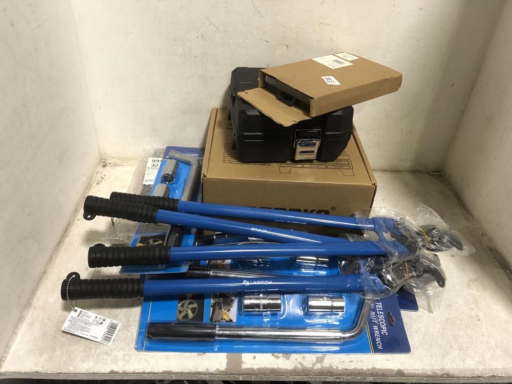 Lot 697  
            Chesterfield SR45 - Parcel Delivery Only 

                
10 X ASSORTED ITEMS TO INCLUDE SORAKO 118PC SCREWDRIVER & BIT SET STS118HM2 (LOCA...