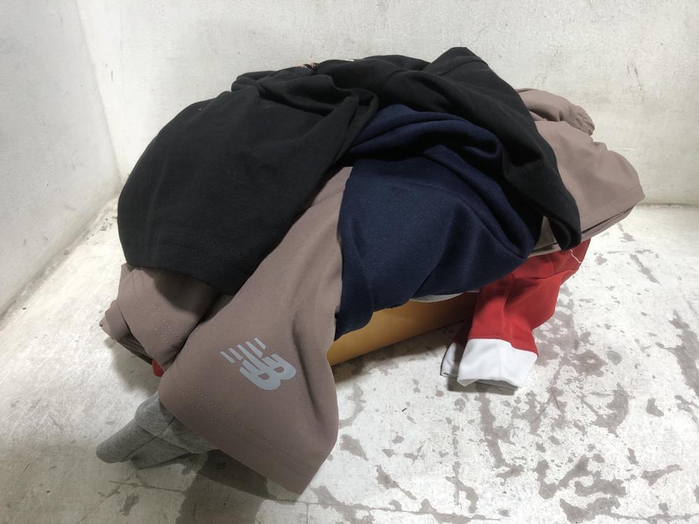 Lot 703  
            Chesterfield SR45 - Parcel Delivery Only 

                
6X ASSORTED BRANDED KIDS CLOTHING TO INCLUDE JACK & JONES JCOUNION SUMMER FRONT T...