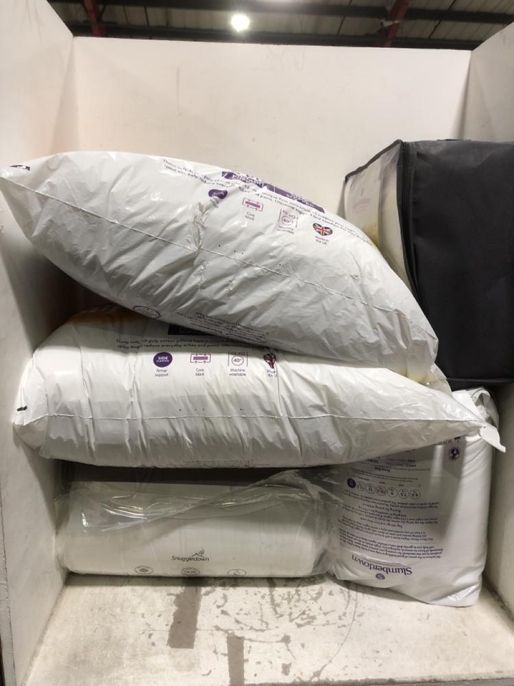 Lot 707  
            Chesterfield SR45 - Parcel Delivery Only 

                
5X ASSORTED BEDDING TO INCLUDE SLUMBERDOWN PERFECT FOR WARM WINTER NIGHTS (LOCATI...