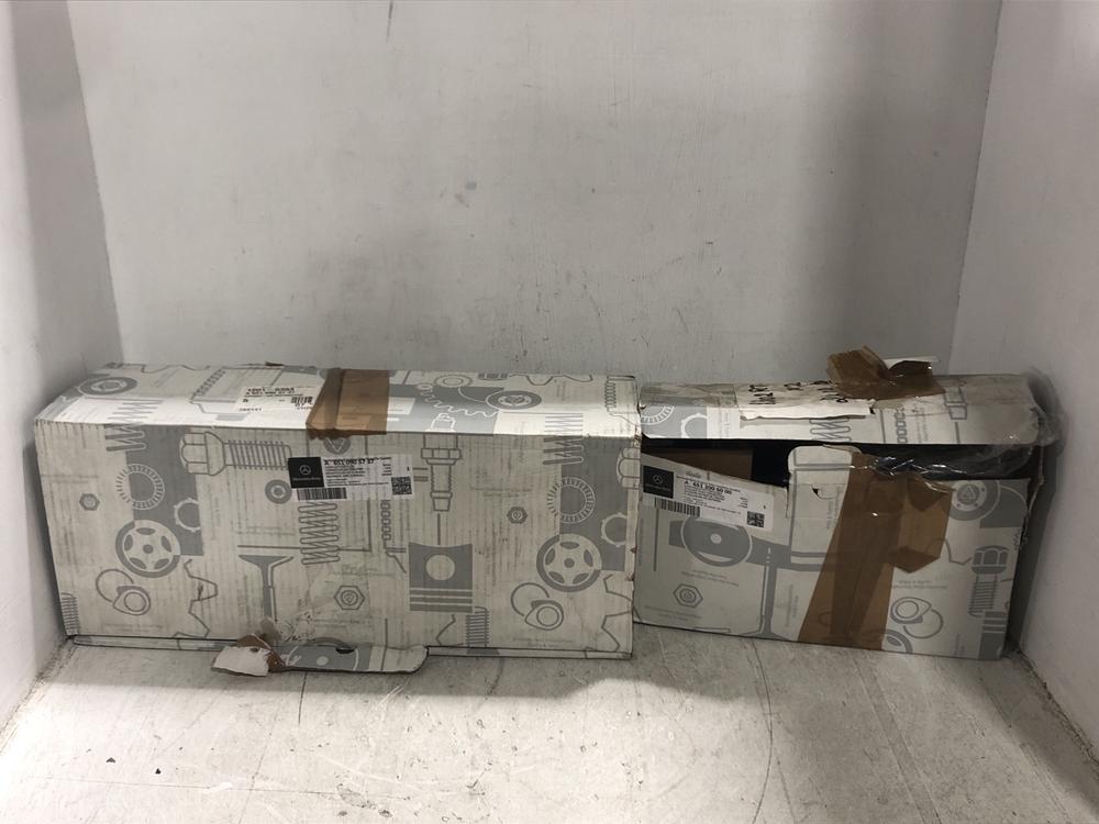 Lot 71  
            Chesterfield SR45 - Parcel Delivery Only 

                
MERCEDES-BENZ COOLANT INLET CONNECTION TO INCLUDE MERCEDES-BENZ CHARGE AIR DISTRI...