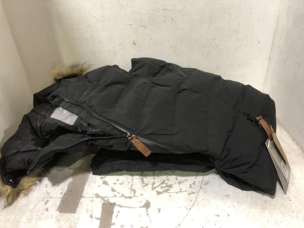 Lot 729  
            Chesterfield SR45 - Parcel Delivery Only 

                
TRESPASS BLACK FEMALE CASUAL GILET UK SIZE M (LOCATION: E10)