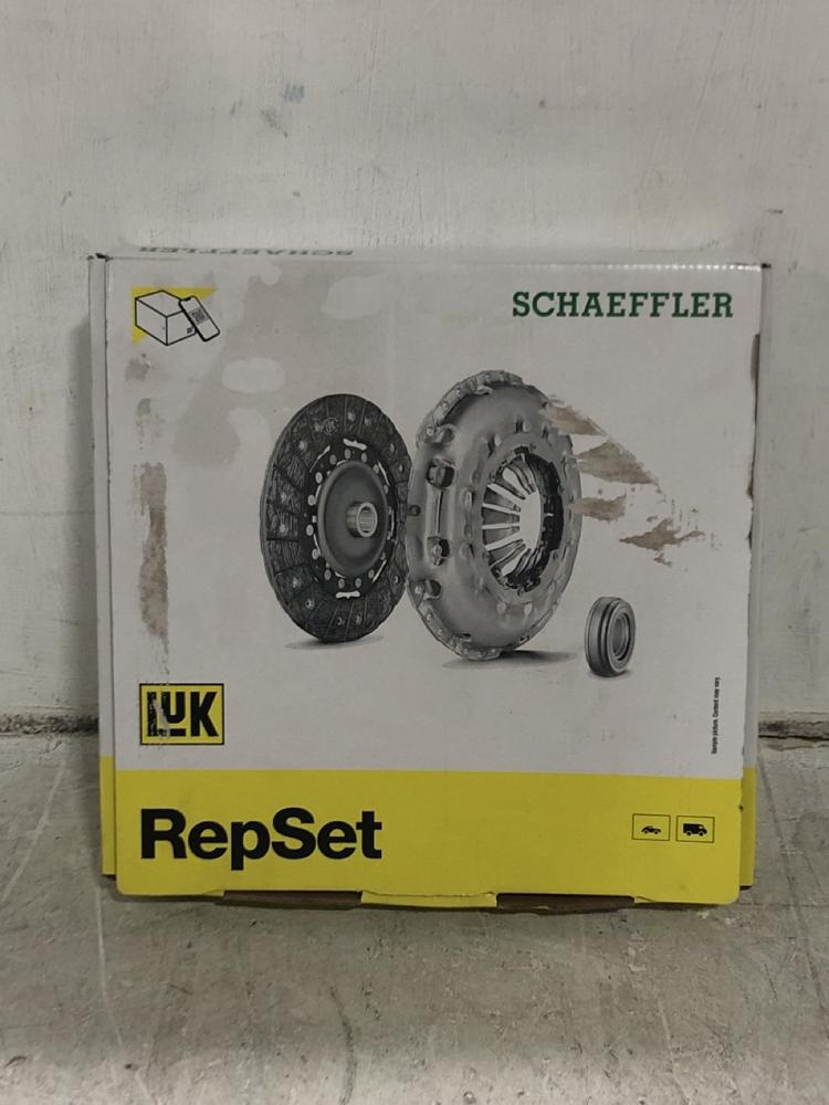 Lot 74  
            Chesterfield SR45 - Parcel Delivery Only 

                
SCHAEFFLER REPSET CLUTCHES 46222212 (LOCATION: F1)