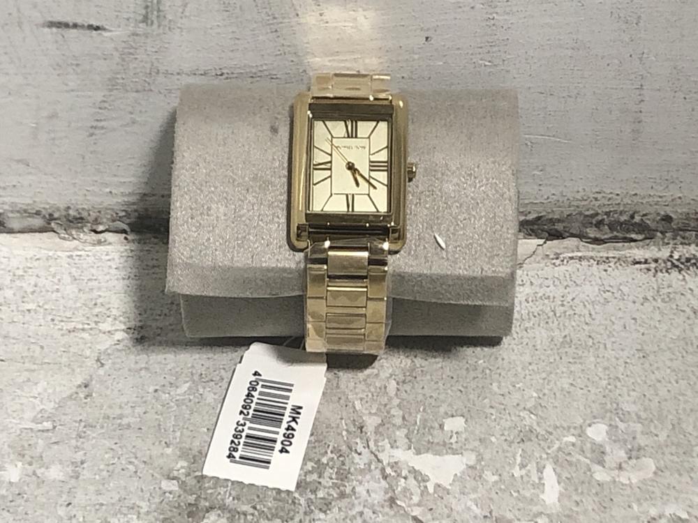 Lot 801  
            Chesterfield SR45 - Parcel Delivery Only 

                
MICHAEL KORS ESSEX 36.5 MM YELLOW GOLD TONE WATCH ORIGINAL RRP-£1379 (LOCATION: D1)