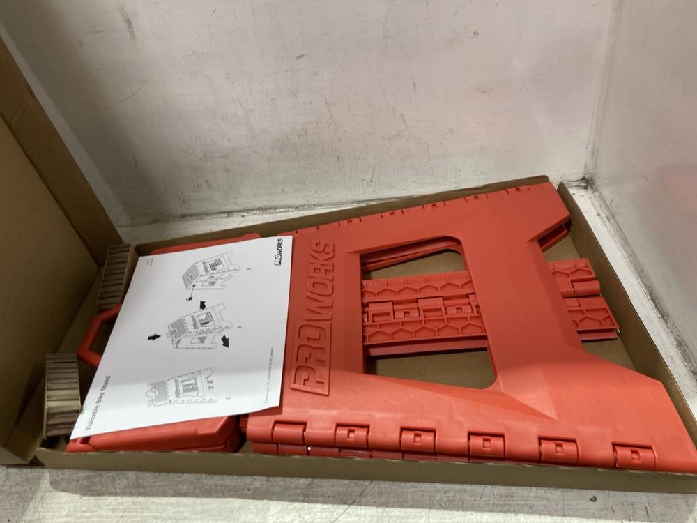 Lot 869  
            Chesterfield SR45 - Parcel Delivery Only 

                
PROWORKS FOLDING BIKE STAND (LOCATION: D3)