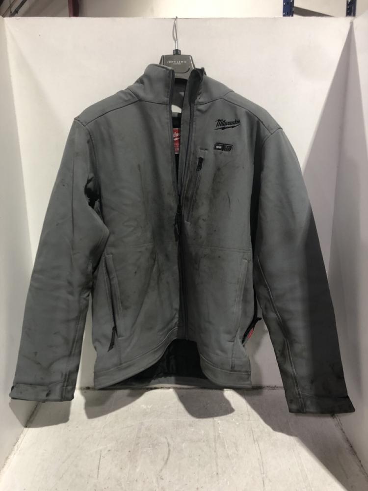 Lot 8  
            Chesterfield SR45 - Parcel Delivery Only 

                
MILWAUKEE GREY HEATED JACKET UK SIZE XL ORIGINAL RRP £129 (LOCATION: B1)