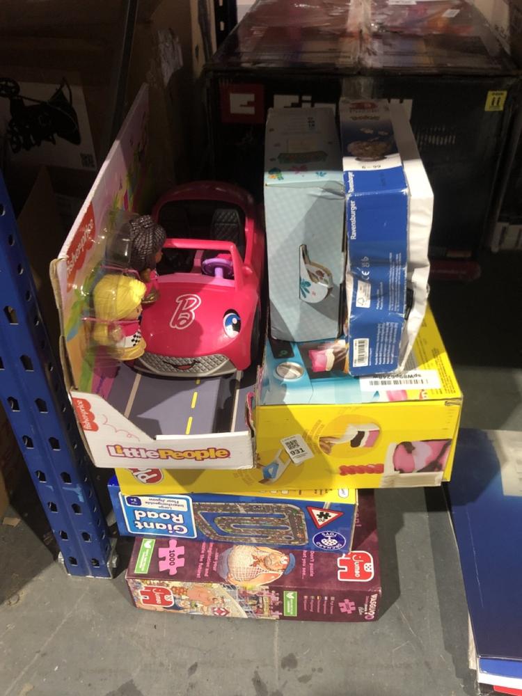Lot 931  
            Chesterfield SR45 - Parcel Delivery Only 

                
6X ASSORTED TOYS TO INCLUDE FISHERPRICE BARBIE LITTLE PEOPLE COVERTABLE (LOCATION...