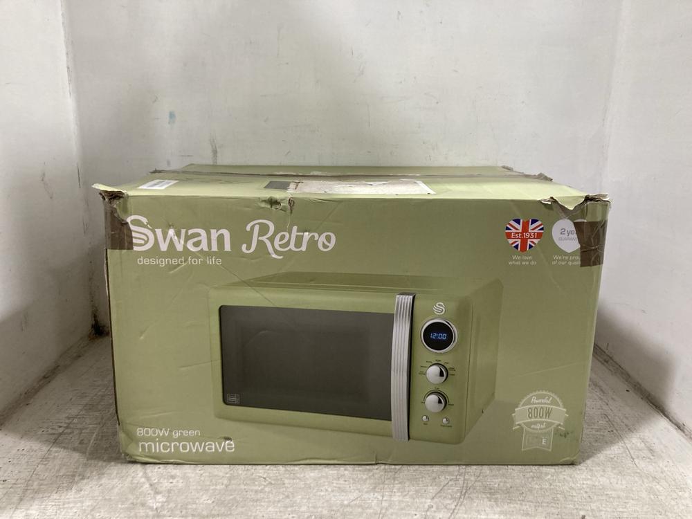 Lot 967  
            Chesterfield SR45 - Parcel Delivery Only 

                
SWAN RETRO 800W GREEN MICROWAVE SM22030LGN (LOCATION: D7)