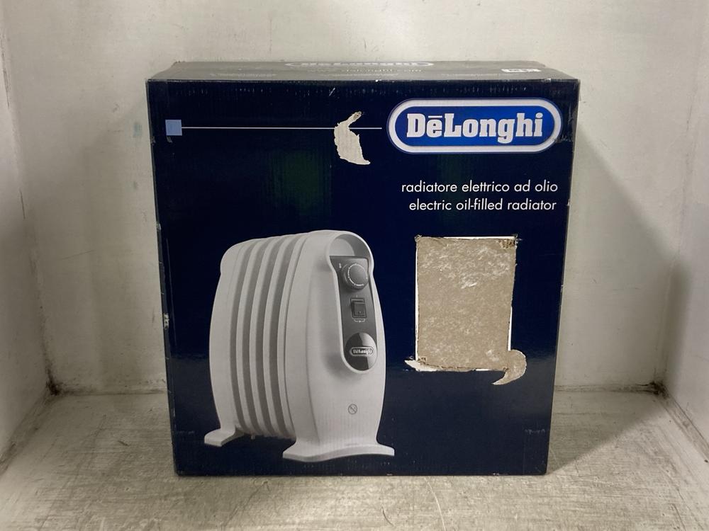 Lot 990  
            Chesterfield SR45 - Parcel Delivery Only 

                
DELOUNGHI ELECTRIC OIL-FILLED RADIATOR (LOCATION: D7)