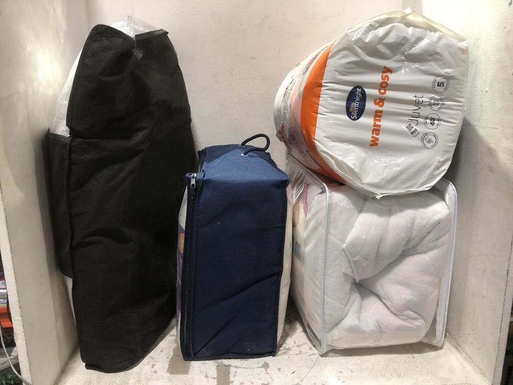 Lot 998  
            Chesterfield SR45 - Parcel Delivery Only 

                
4X ASSORTED BEDDING TO INLUDE SILENTNIGHT WARM & COSY [KING DUVET (LOCATION: D8)