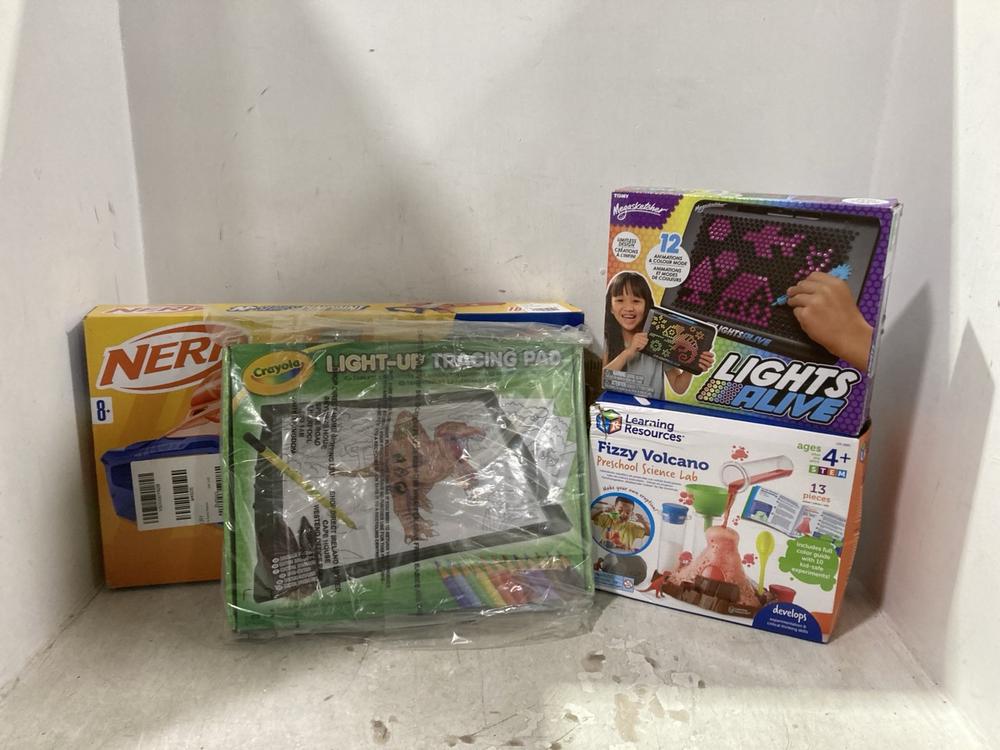 Lot 1004  
            Chesterfield SR44 - Parcel Delivery Only 

                
4 X ASSORTED ITEMS TO INCLUDE LIGHTS ALIVE TOY (LOCATION: D7)