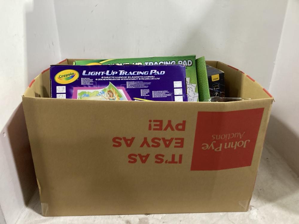 Lot 1043  
            Chesterfield SR44 - Parcel Delivery Only 

                
BOX OF ASSORTED ITEMS TO INCLUDE LIGHT UP TRACING PAD (LOCATION: D7)