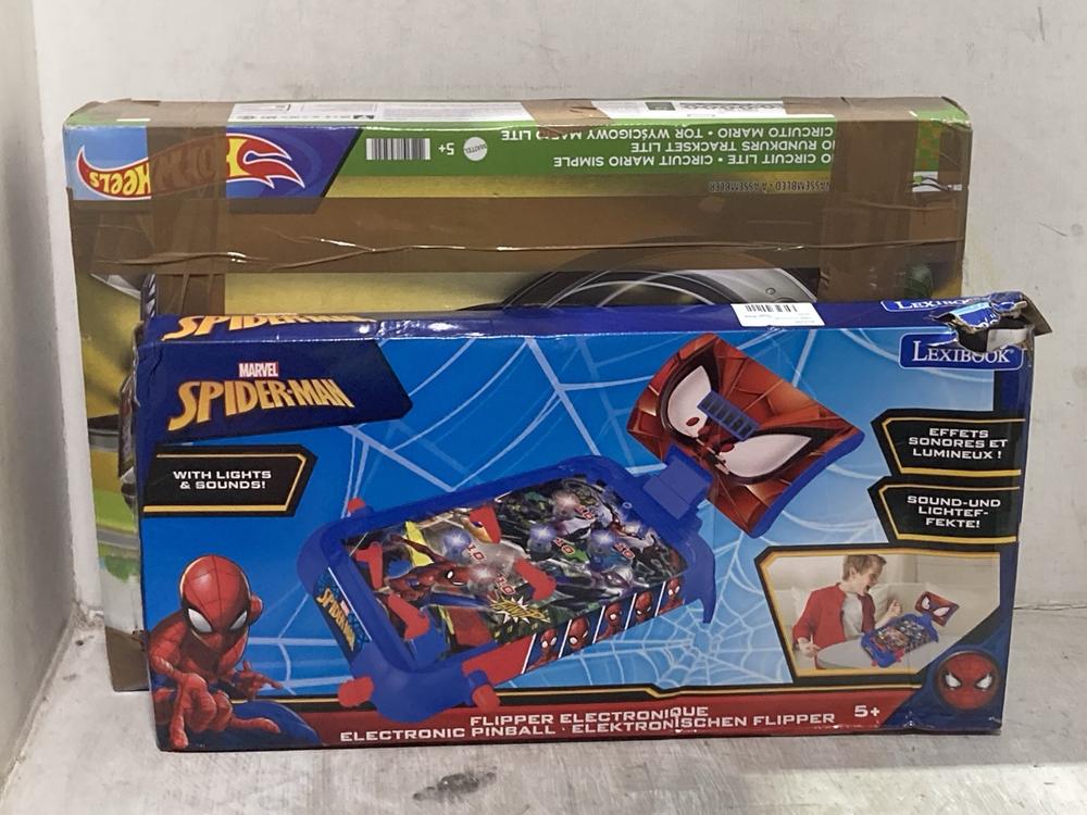 Lot 1074  
            Chesterfield SR44 - Parcel Delivery Only 

                
HOT WHEELS MARIO KART MARIO CIRCUIT LITE TO INCLUDE MARVEL SPIDER-MAN FLIPPER ELE...