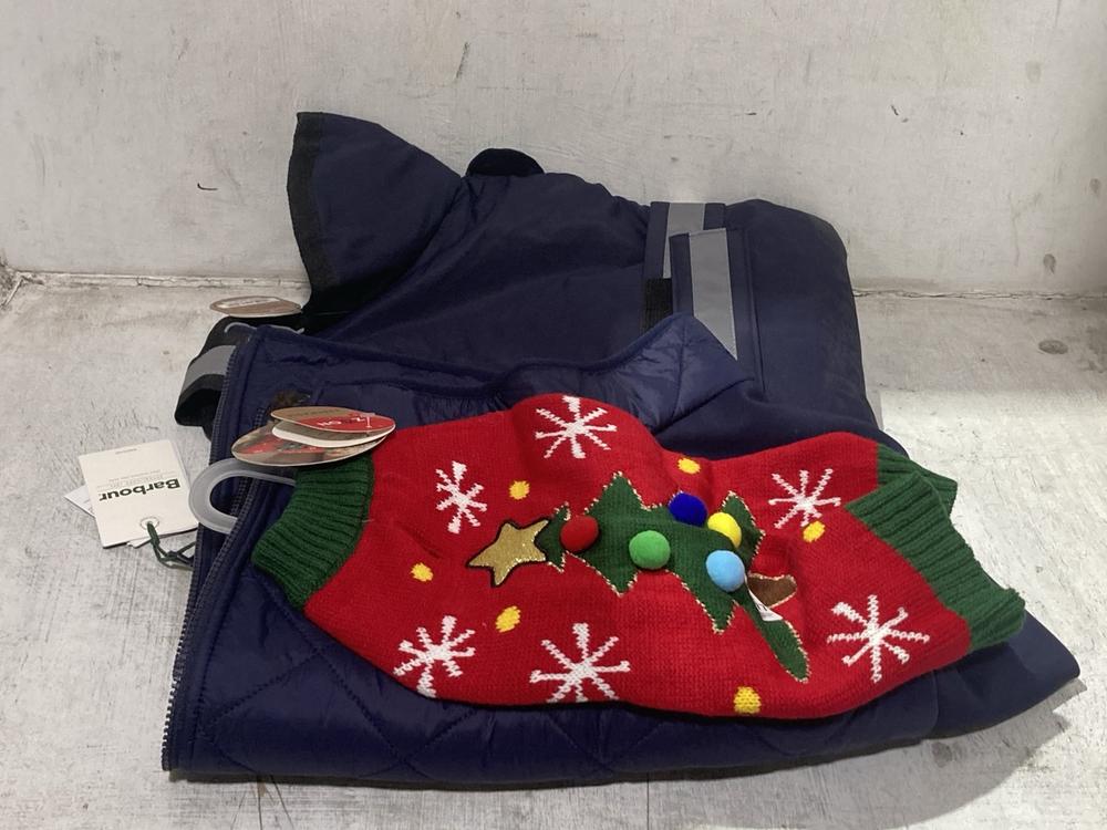 Lot 1077  
            Chesterfield SR44 - Parcel Delivery Only 

                
3 X ASSORTED DOG COATS TO INCLUDE ZOON TREE MAGIC SIZE 35CM (LOCATION: D8)
