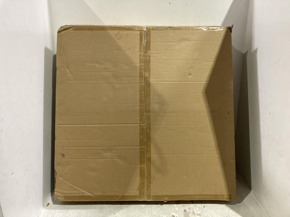 Lot 1124  
            Chesterfield SR44 - Parcel Delivery Only 

                
BELIANI LED PENDANT LAMP MAGAT CRYSTAL SILVER - ITEM NO. 19890 - ORIGINAL RRP £99...