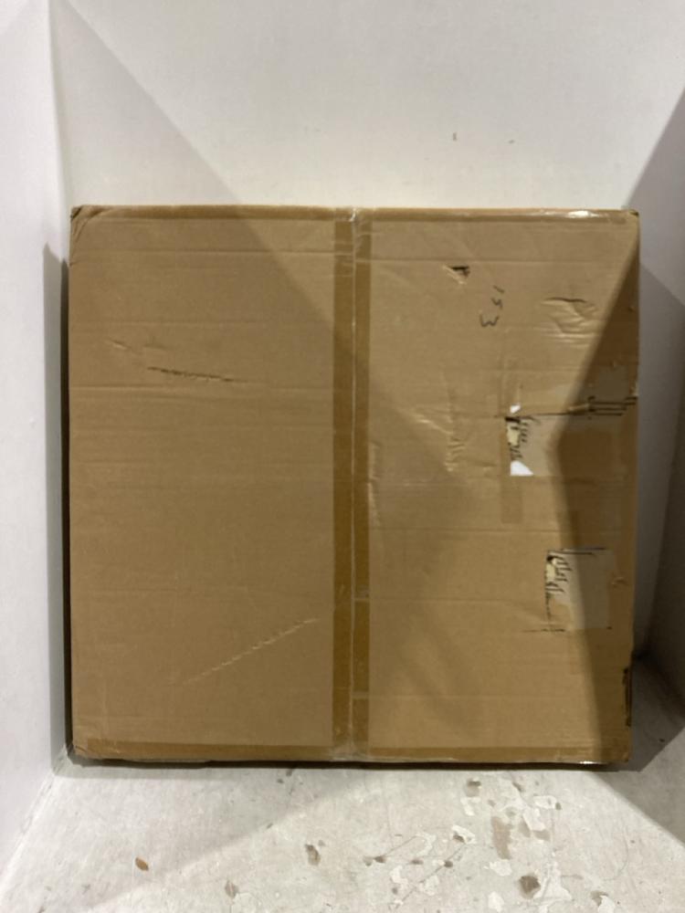 Lot 1125  
            Chesterfield SR44 - Parcel Delivery Only 

                
BELIANI LED PENDANT LAMP MAGAT CRYSTAL SILVER - ITEM NO. 19890 - ORIGINAL RRP £99...